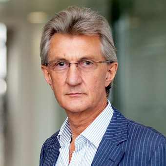 Dr. Martin Blake